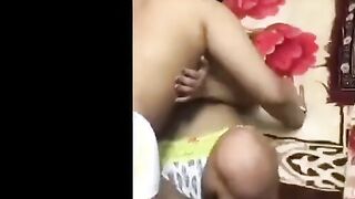 الشواذ الممحونين نايمين علي الشرير و فاشخين بعض لحس ومص سكس مصري  و رضاعه في بزازها الكبيره اللبوه دخلت لسانها في كس صاحبتها