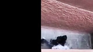سمعت صوت غريب جي من ورا العماره ببص لاقيت اختي المموس مذنوقه سكس مصري من خطيبها و نازل نيك في طيزها لحد ما جبهم