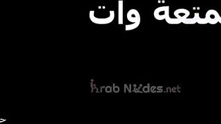 الشرموطه استاذه في النيك  سكس مصري و المتعه الفحل راكب فوق في كس فشخها نيك والمموس سخنه مولع و عماله تضربوا علي طيزوا