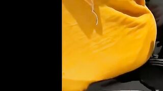 الجزء التاني  سكس مصري فريد الهايج بيلف ورا النسوان في السوق  و اللي تعجبوا يقف يفضل يحك زبر في طيزها لحد ما يجبهم