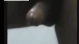 اللبوه مزاجها تتصور  سكس مصري وانا بنكها وفاشخ كسها الممحون المموس بتقولي تعال عند اللمبه عشان زبرك يبان وهو داخل في كسي