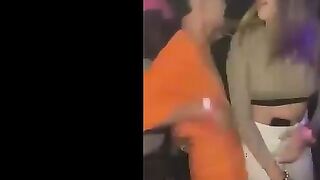 شرموطه اوكرانيا في الديسكو مع صاحبها بترقصلوا وعماله تتشرمط عليه و تحك طيزها سكس مصري  في زبر وهو واقف مش في دماغوا