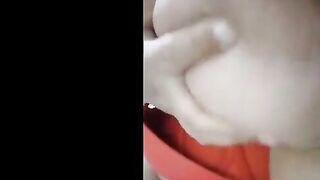 المموس المصريه المربربه لابسه  سكس مصري طقم داخلي فاجر و نزله مص ولحس في حلمة بزازها المموس فشخت كسها الهايج نيك بالخياره