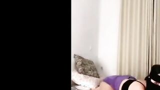 تلات شراميط سعودين فاتحين لايف تانجو سكس مصري  وقعدين يظهروا اطيازهم الكبيره و الشرموطة بتلم الدعم علي كس صاحبتها