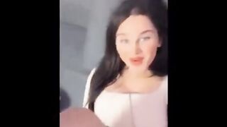 مالشرموطه الهايجه ايه خلف طالعه لايف  سكس شرمها مع عيسي الزبير و بيقولها في اللايف يلا ايه افشخي كسك الممحون تجميع شراميط