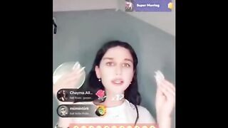 تجميع مقاطع ساخنه للقحبه سكس شرمها الممحونه ايه خلف المموس قعده طول اللايف تتكلم عن احلا ازبار متعة كسها و كيفتها