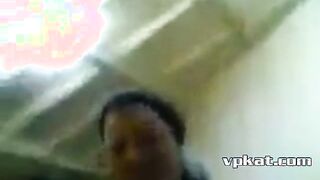الشرموطه المصريه  سكس مصر ام حسن الهايجه راكبه علي زبر عشيقها عماله تفرك بكسها وهو يقولها اتناكي يابنت المتناكه