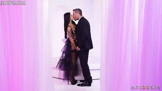 الجزء الاول رجل الاعمال راح  سكس مصر دسمو ليالي يشقط شرموطين ممحونين دخلوا غرفه فيها تلات شراميط اختار منهم اتنين يكيفوا  زبر الهايج