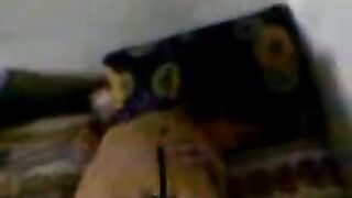 فضيحة البلوجر المشهوره مايا المغربيه القحبه  سكس مصرى نايمه علي ضهرها عريانه في شقة عشيقها و بيسالها عجبك النيك اليوم
