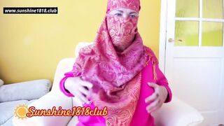مموس مغربيه كبيره في السن فاتحه لايف تانجو سكس مصرى و قعده فشخ رجلها نزله بعبص في كسها الممحونه و بتعصر في بزازها