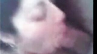 دودي الممحونه راحت ل خطيبها البيت وهي عارفه ان محدش سكس مصري  موجود معا في البيت خلاها لحست زبر و نكها في طيزها المربربه