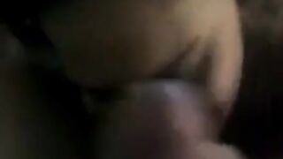 ام محمد المتناكه ام كس مشعر حط وشها بيت رجلين عشيقها و عماله ترضع في زبر و تمص في بضان و بتبعص خرم طيزوا بلسانها xxnxx