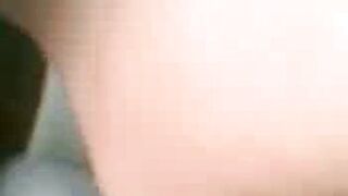 احمد شقط مموس ممحونه من تحت الكوبري خدها في العربيه  سكس مصري و طلع علي حته مقطوعه يريح زبر جوا كسها المشعر قحبه مصريه