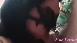 القحبه المصريه الهايجه ام كس شرقان قعده  سكس مصري علي ركبها و نزله لحس ومص في زبر و بضان عشيقها الفحل قحبه مصريه