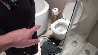القحبه الممحونه ام كس هايج لبوه كبيره في شرمها سكس   السن سعوديه راحت ل زبير امريكي يريح كسها الهايج و يمتعها نيك