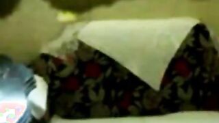 العنتيل غفل المموس نيج مصري  و صورها فيديو وهو عمال يتخانق معاها و بينكها غصب عنها المموس راحت سابتوا و مشيت مع صاحبوا