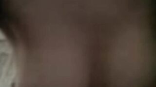 القحبه الممحونه قعده سكس مصر  علي زبر حبيبها و عماله تفرك بكسها الهايج اللبوه بتقولوا كسم زبرك الجامد فشخلي كسي