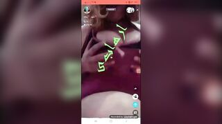 المموس شهد الهايجه لبوه سكس مصر  ابلكيشن تانجو لايف قعده في غرفة البرايفت بترقص شرقي و بتفرجهم علي بزازها المربربه