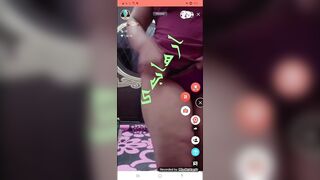 المموس شهد الهايجه لبوه سكس مصر  ابلكيشن تانجو لايف قعده في غرفة البرايفت بترقص شرقي و بتفرجهم علي بزازها المربربه