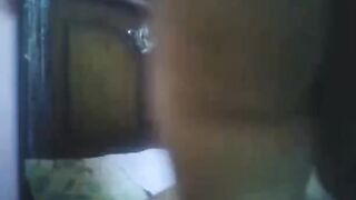 العنتيل غفل المموس المربربه الحيحانه  سكس مصر و صورها فيديو وهو فاشخ كسها الهايج نيك عنيف اوي اللبوه عماله تتشرمط عليه و تتعالق