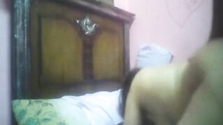 العنتيل غفل المموس المربربه الحيحانه  سكس مصر و صورها فيديو وهو فاشخ كسها الهايج نيك عنيف اوي اللبوه عماله تتشرمط عليه و تتعالق