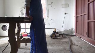 الشرموطه المغربيه القحبه طالعه هي سكس مصر  و جوزها الديوث لايف هي بتفرك في زبر و هو نازل بعبصه في كسها فشخها نيك