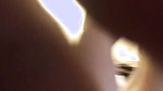 القحبه ام كس شرقان قعده علي حرف السرير سكس مصر  فشخ رجلها و عمالها تتشرمط عليها مسكها فشخها نيك في كسها الممحون
