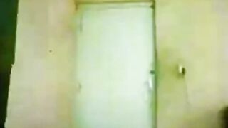 حنان الحيحانه بعتالي فيديو وهي هايجه و كسها الشرقان مولع نااار سكس مصر  عماله تحسس علي كسها و تقولي تعال نكني بقي
