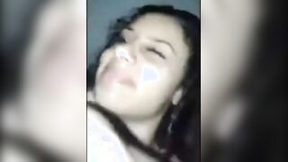 لوة مصريه  سكس مصر من شارع الهرم ماسك زبر الزبون بلع كله جوا بوقها و عماله تلعب في الراس بلسانها لحد ماجبهم في بوقها
