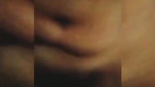 اللبوه خطيبتي جاتلي البيت تريح زبري العطشان و تمتعني بكسها اللبوه لسه سكس مصر  بنت بنوت خلاتها قعده فوق زبر تفركوا في كسها من بره