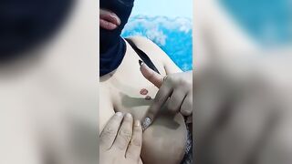 داليا المموس الهايجه ام فراشة علي كسها اللبوه استاذه في سكس مصر مص ولحس الازبار قعده تفرك في ظنبورها وهي بتتناك