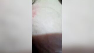 المتناكه فاطمه الممحونه ام كس هايج قعده بتكلم صاحبها فيديو كوول  بتفرجوا علي بزازها الكبيره و كسها المولع bzazy