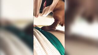 الشرموطه ىدينا دخلت ابن الجيران عندها الشقه و غفلت امها نيج و خدتوا علي الحمام يدلع كسها الهايج نيك قحبه مصريه