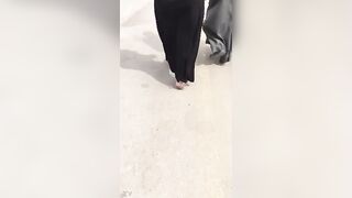 الديوث بيصوؤر مرات اخوها المموس وهو ماشي وراها مسلط ال سكس مصري كاميرا علي طيزها وهي ماشيه تهز فيها قحبه مصريه هايجه