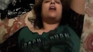 القحبه التونسيه الممحونه نايمه علي ضهرها والفحل فاش سكس مصري خ كسها الشرقان نيك عنيف و الديوث جوزها بيصورها فيديو