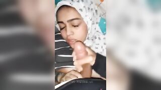 محمود العرص الهايج راكب فوق بنت عمتو المموس و حا سكس مصري شر زبر كله في بوقها المموس فضلت تمص لحد ما غرقها لبن