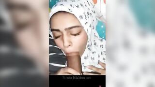 محمود العرص الهايج راكب فوق بنت عمتو المموس و حا سكس مصري شر زبر كله في بوقها المموس فضلت تمص لحد ما غرقها لبن