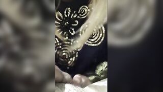 الجزء التاني المموس المغربيه الحيحانه قعده علي ركبها بترضع  سكس مصري في زبر الفحل ماسكها فلقس طيزها علي الارض و فشخها نيك