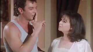 مقطع ساخن محذوف من فيلم دانتله للممثل المشهور محمود حميده و هو  سكس مصري فاشخ يسرا لعب و دعك في بزازها حصري موقع شراميط العرب