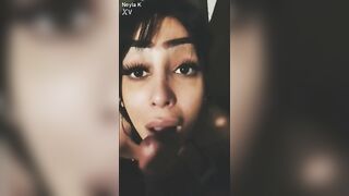 مقطع ساخن و جرئ للمموس المصريه اميره وهي قعده علي رك سكس مصري بها و بلع زبر الفحل الافريقي كله في بوقها مموس مصريه