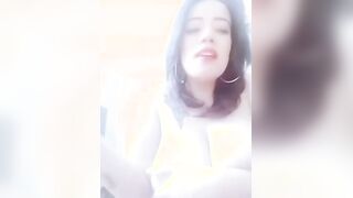شاديه المموس بتكلم حبيبها فيديو كووول وهي عريانه ملط و بتفرك في سكس مصري  بزازها المربربه اللبوه بتحط صباعها في كسها و تلحسوا
