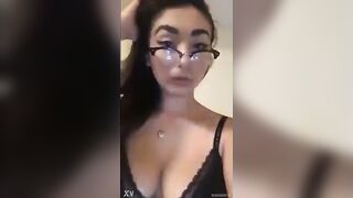 المتناكه مدام نهي القحبه طالعه لايف ناار وهي لبس قم سكس مصري يص نوم اسود فاجر و بزازها المربربه باينه قحبه مغربيه
