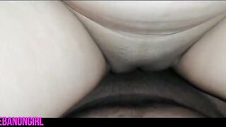 الفحل الزبير مواقف المموس  بزازي علي الحيطه و مفلقس طيزها المربربه حشر زبر كله جوا كسها و عمال يرزع بعنف جبها علي بطنها