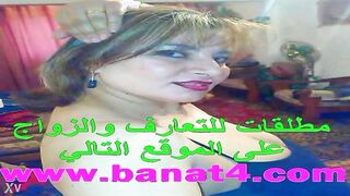مدام نهي القحبه  بزازي فاتحه لايف نااار وهي لبس جيبه قصيره و بادي مبين بزازها المربربه و عماله ترقص و تتشرمط