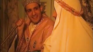 السلطان و اخواتو جاب  سكس العرب اتنين جوراي شراميط اكساسهم هايجه و اطيزهم مفتوحه اوي ماسكهم فشخوهم نيك عنيف اوي