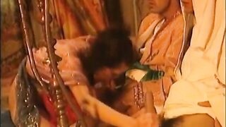 السلطان و اخواتو جاب  سكس العرب اتنين جوراي شراميط اكساسهم هايجه و اطيزهم مفتوحه اوي ماسكهم فشخوهم نيك عنيف اوي