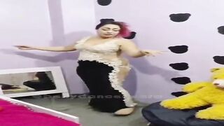 المتناكه وفاء المموس المصريه بتصور نفسها فيديو ل حبيبها وهي لبس بدلة  سكس مصري رقص فاجره و بترقص احلي رقص بلدي ممكن تشوفوا في حياتك