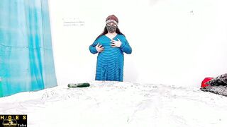 الشرموطه المربربه فاتحه لايف بتفرك في بزازها و ملبس الخي سكس مصري اره الكبيره كاندوم فشخ بيها كسها الهايج نيك من الاخر
