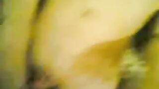 الشرموطه نجلاء لبوة عين شمس سكس مصري جامد بتصرخ  في حضن الاسطي عماد الفحل مسكها بينكها و فاشخ كسها و هاري طيزها المربربه ضرب